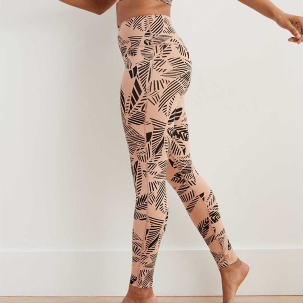 NWT Aerie Hi-Rise 7/8 Leggings with Palm Leafs